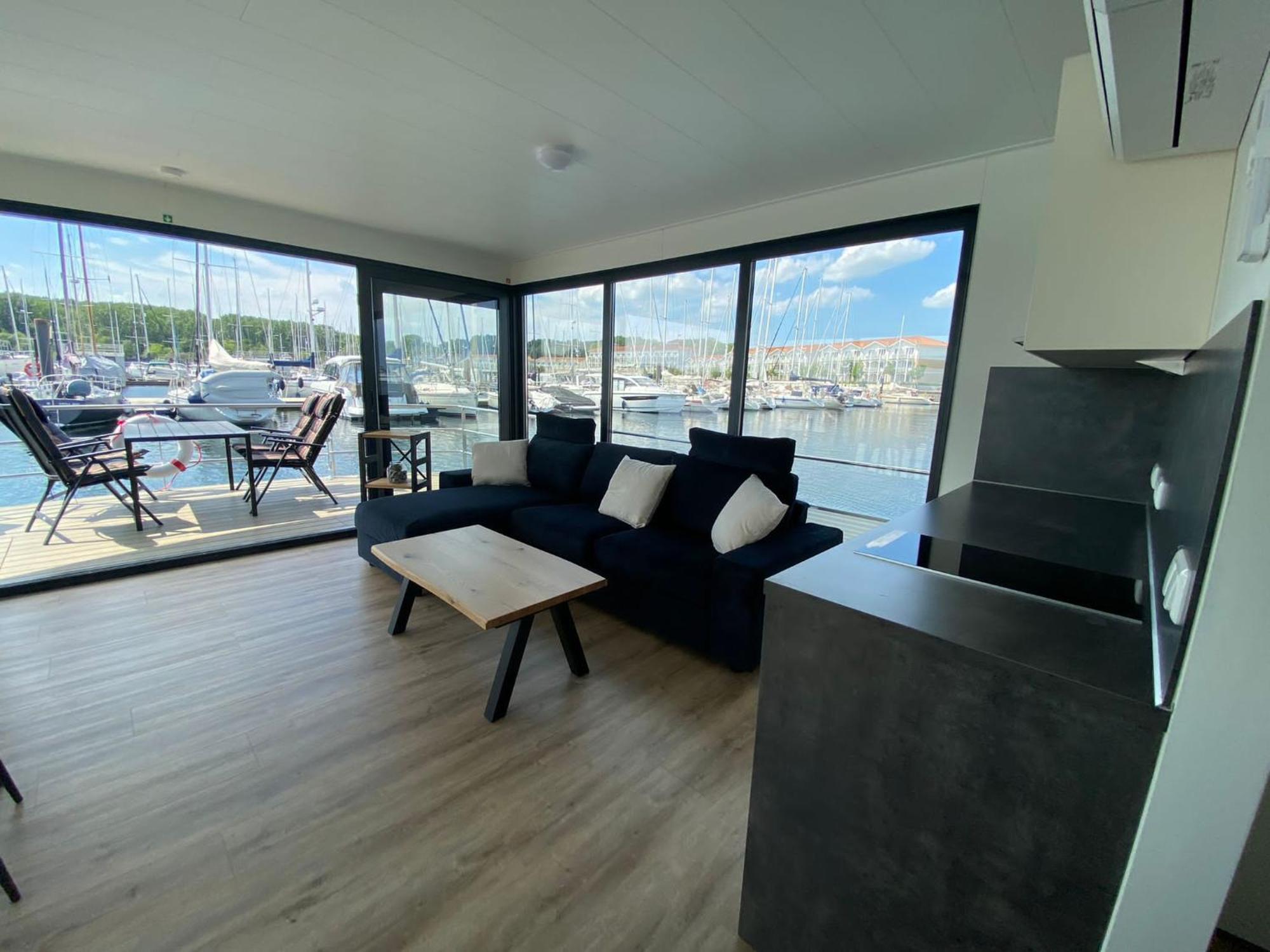Urlaub Auf Dem Wasser Mit Einmaligen Ausblick - Well Hausboote Boltenhagen 10 Ngoại thất bức ảnh